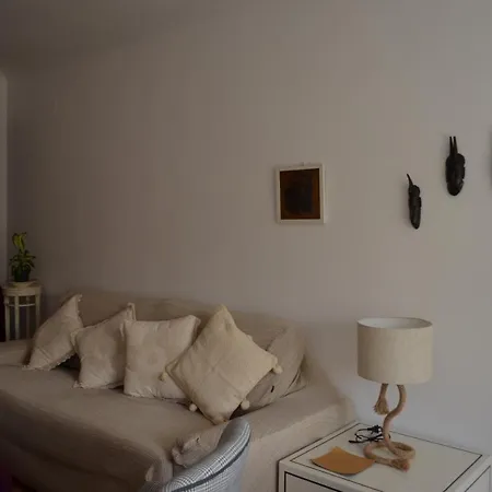 La Casa De Laly Apartment *